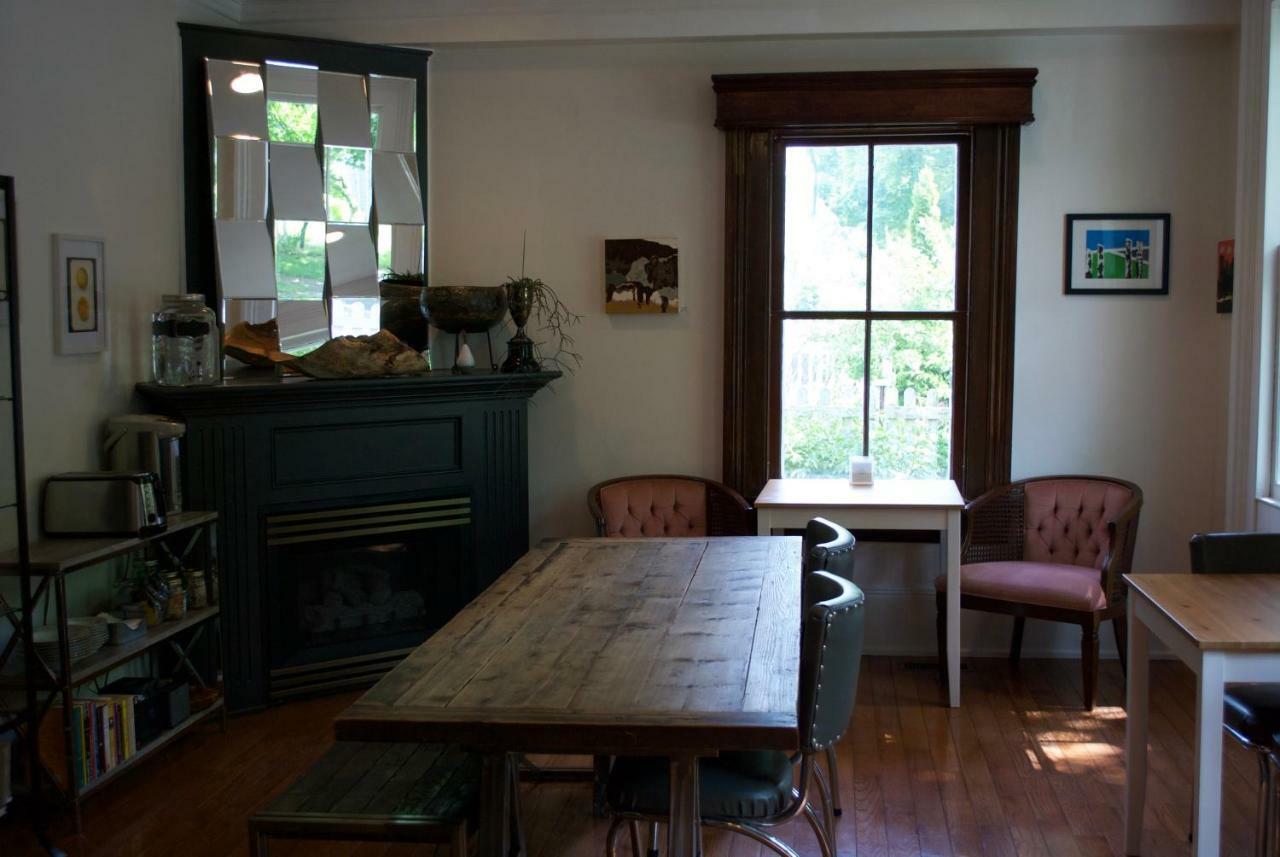 Queen Regent Bed & Breakfast ナイアガラオンザレイク エクステリア 写真